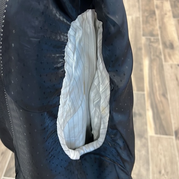 Express suit coat - Picture 4 of 7